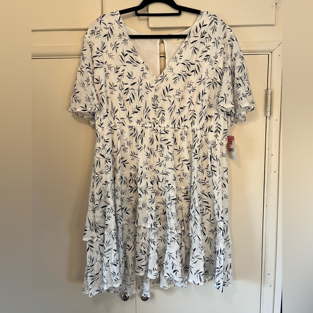 NWT White with navy leaf print dress
